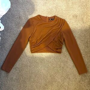 Zara long sleeve crop top! 🤎